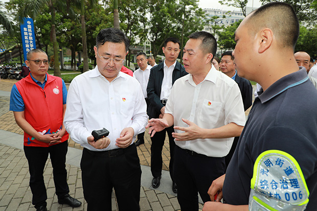 王宏彬調(diào)研基層社會治理工作推動平安光明建設(shè)再上新臺階