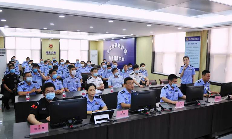 臨沂市全面推進(jìn)“警種聯(lián)動(dòng),、警保聯(lián)控,、警民聯(lián)防”合成化巡防聯(lián)控工作