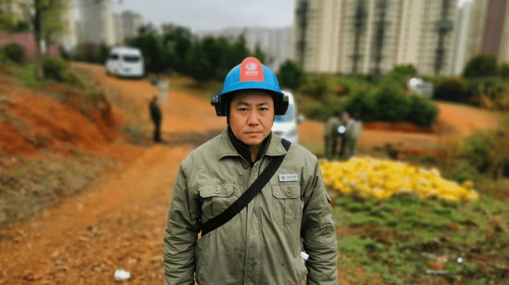 可拆卸智能安全帽H8，助力國網(wǎng)湖北送變電工程有限公司帶電作業(yè)高效消缺